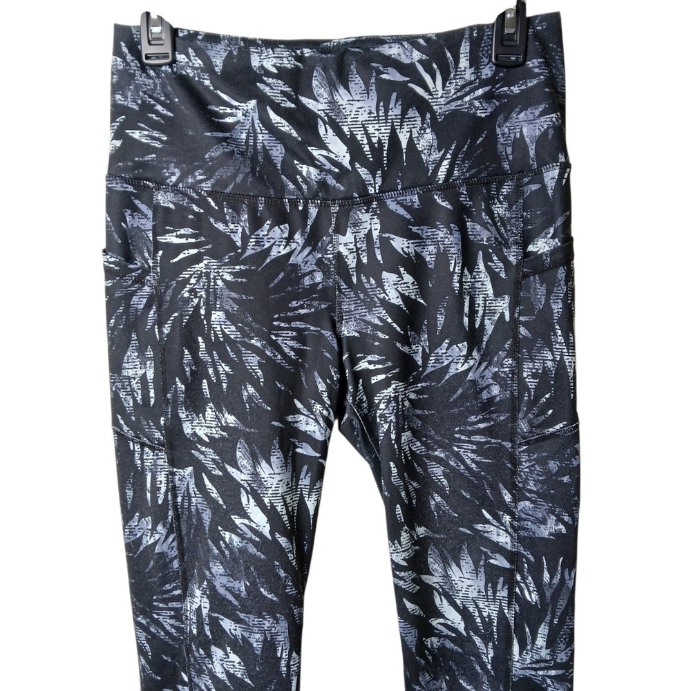 Gaiam Yoga Leggings Medium Black Gray Abstract Leaf Floral Crop Workout Athletic - Picture 3 of 16